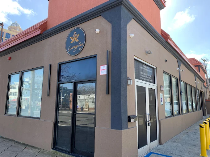 SunnyTien Dispensary and Lounge